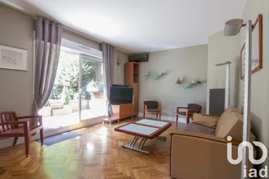 Apartment in Montrouge (92120)