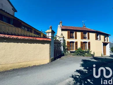 Village house at Mailly-Champagne (51500)