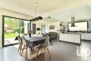 House at Montlignon (95680)