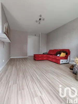 Apartment at Les Ulis (91940)