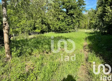 Terrain à bâtir à La Celle-sur-Morin (77515)