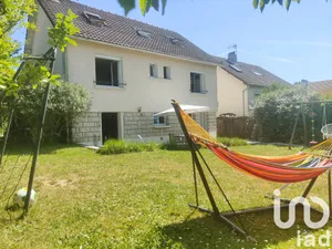 House at Saint-Arnoult-en-Yvelines (78730)