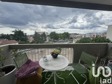 Apartment in Nîmes (30900)