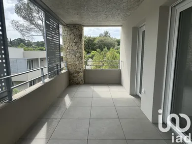 Apartment in Nîmes (30900)