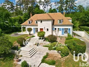 Mansion at Brueil-en-Vexin (78440)