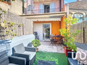 Maison de village à Peyruis (04310)