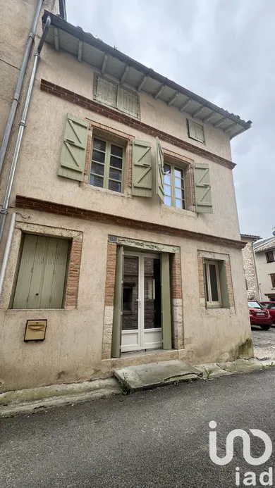 Building at Caussade (82300)