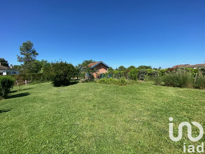 Terrain à bâtir à Nérac (47600) · 45 000 €