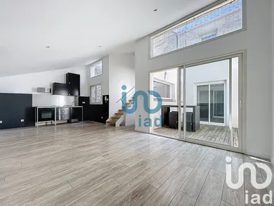 Village house at Maraussan (34370)