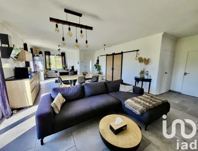 Maison traditionnelle à Saint-Just-Saint-Rambert (42170)