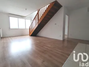 Apartment at Les Ulis (91940)