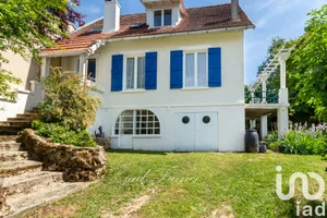 Maison à Jouy-en-Josas (78350)