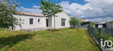 House at Saint-Georges-des-Coteaux (17810)