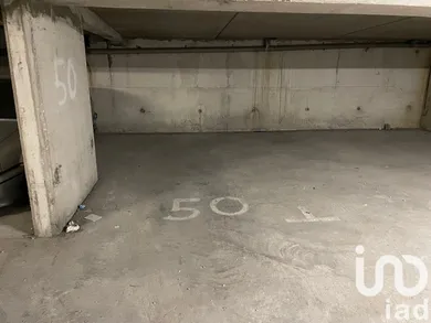 Parking à Saint-Fargeau-Ponthierry (77310)