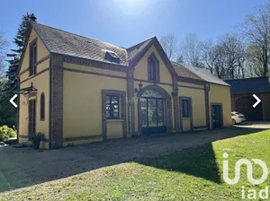 Maison d'architecte à Saint-Pierre-des-Loges (61370)