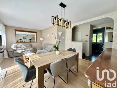 House in Bouville (91880)