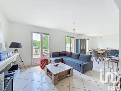 House at Morangis (91420) — 7/16