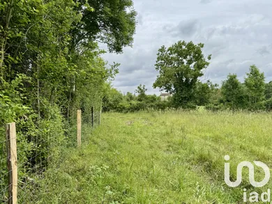 Building plot in Surin (79220)