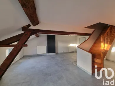 Immeuble à Floing (08200)