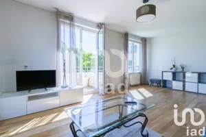 Apartment at Charbonnières-les-Bains (69260)