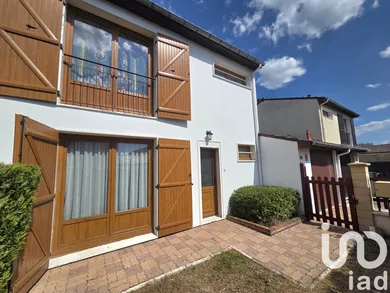 Maison à La Chapelle-Saint-Luc (10600)