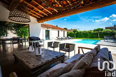 Traditional house at Monteux (84170)