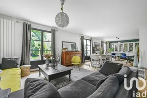 House at Rueil-Malmaison (92500)