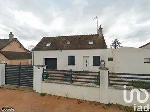 Maison traditionnelle à Neuilly-le-Réal (03340)