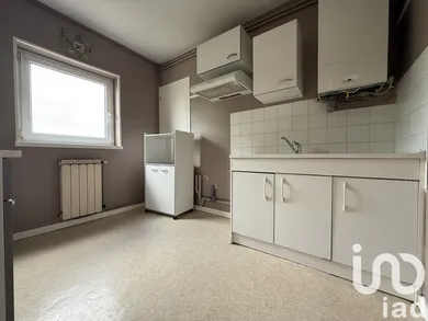 Apartment in Sens (89100)