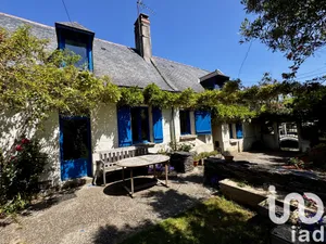 Longere at Loire-Authion (49250)