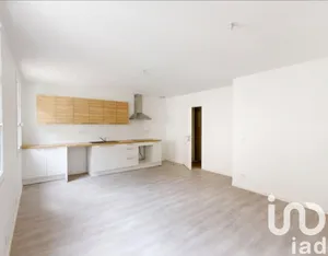 Apartment at Nemours (77140)