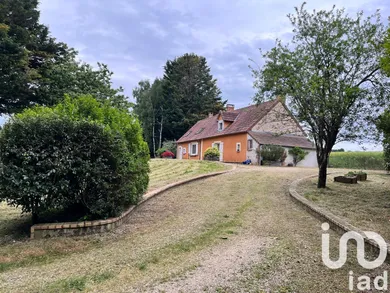 House at Ivoy-le-Pré (18380)