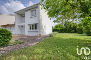 House at Villenave-d'Ornon (33140)