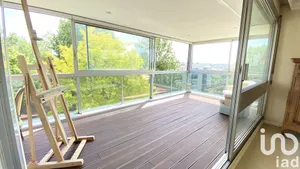 Apartment at Le Chesnay (78150)