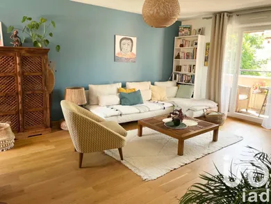 Apartment at Orly (94310)