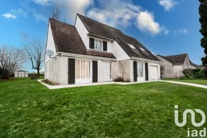 Maison à Chaumont-en-Vexin (60240)