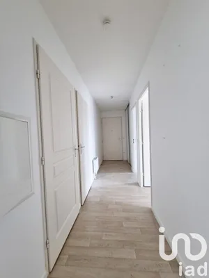 Apartment at Vouneuil-sous-Biard (86580)
