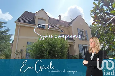 Traditional house at Anet (28260)