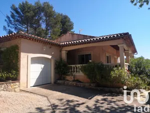Maison traditionnelle à La Roquebrussanne (83136)