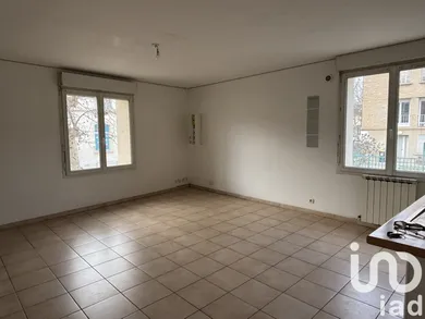 Apartment in Carpentras (84200)