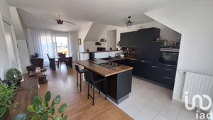 Apartment at Bois-d'Arcy (78390)