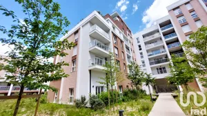 Apartment at Romainville (93230)