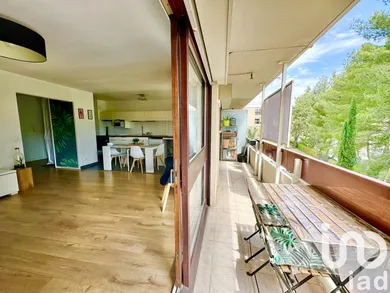 Apartment in Aix-en-Provence (13100)