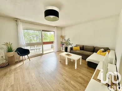 Apartment in Aix-en-Provence (13100)