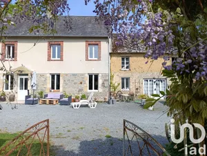 Longere at LE MESNILBUS (50490)