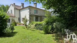 Mansion at Fargues-sur-Ourbise (47700)