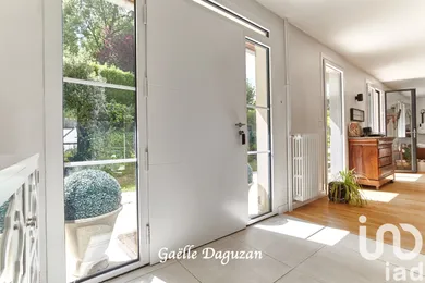 House in Jouy-en-Josas (78350)