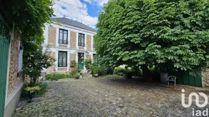 House at Brunoy (91800)