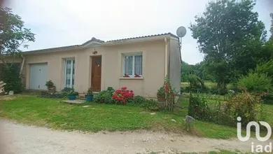 Building at Saint-Seurin-de-Cursac (33390) — 2/12