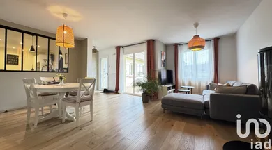 Maison traditionnelle à Les Clayes-sous-Bois (78340)